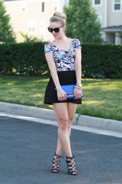 { Cropped Floral: Printed scoopneck tee, Culotte shorts & Lace-up ...