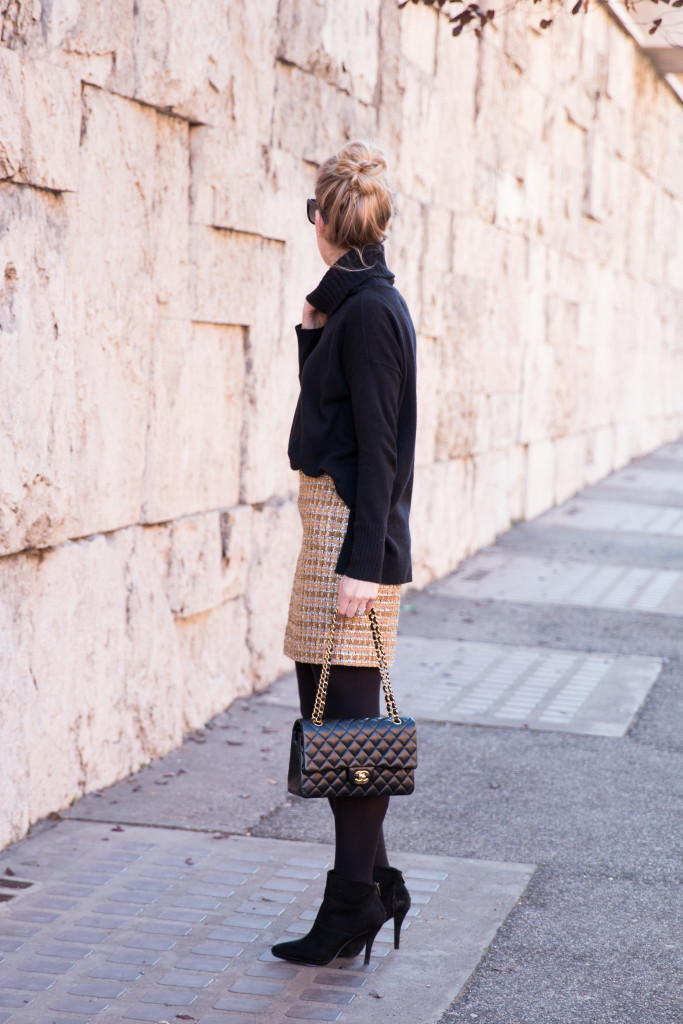 Outfit: Chanel classic flap bag, medium, lambskin