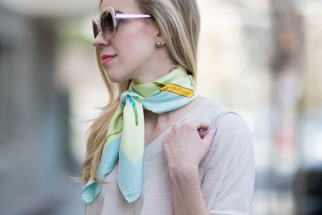 Scarf vintage style top
