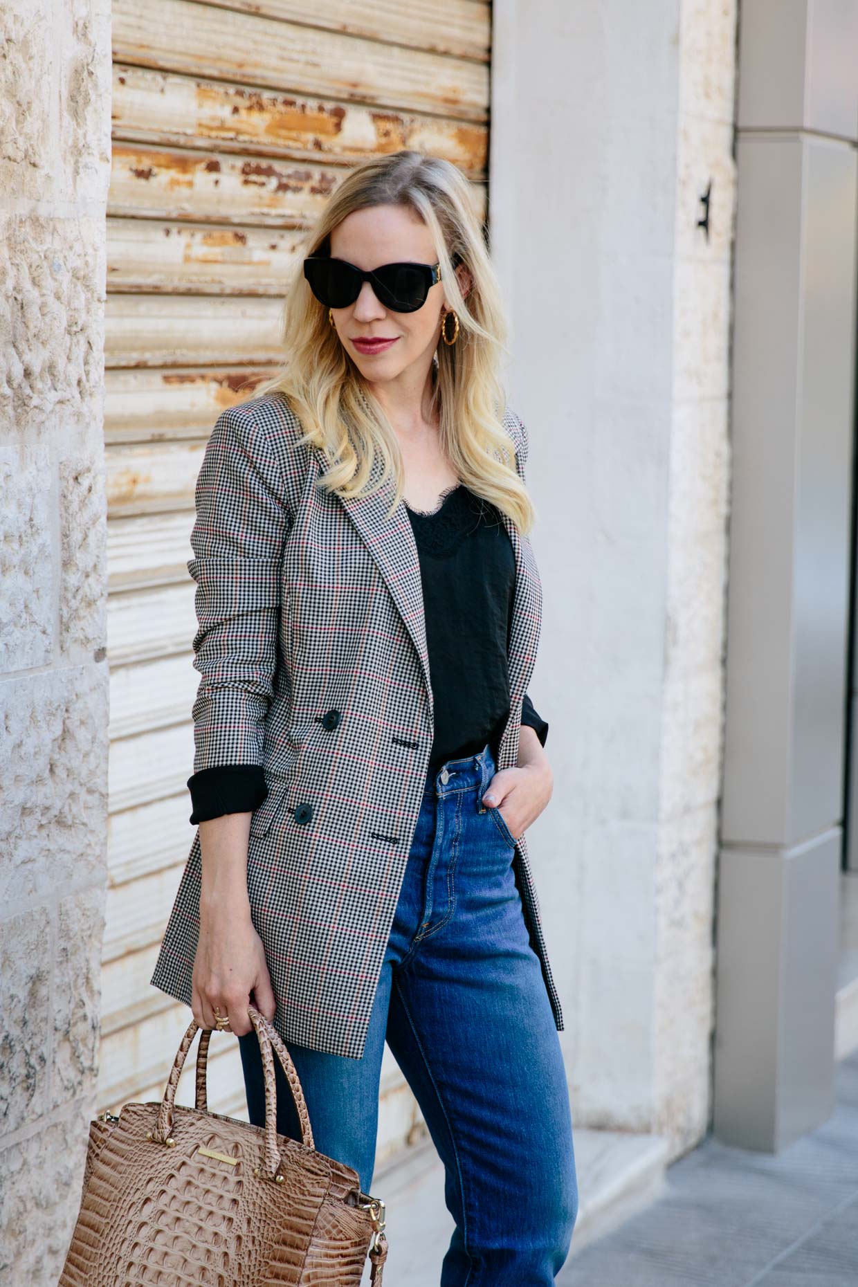 How to wear an oversized plaid blazer, oversized plaid blazer with vintage Louis  Vuitton Passy bag fall outfit - Meagan's Moda