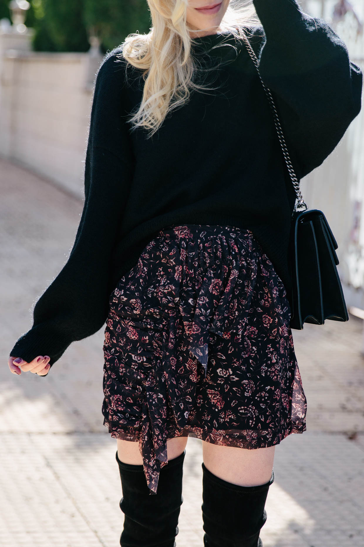 WAYS TO WEAR THE RUFFLE MINI SKIRT