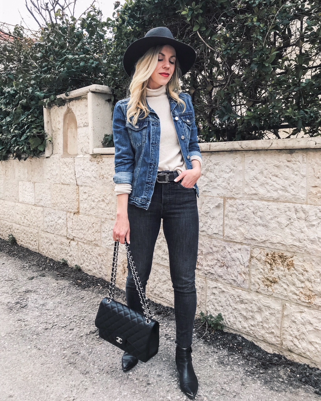 Meagan Brandon fashion blogger wears Levi's ex boyfriend trucker