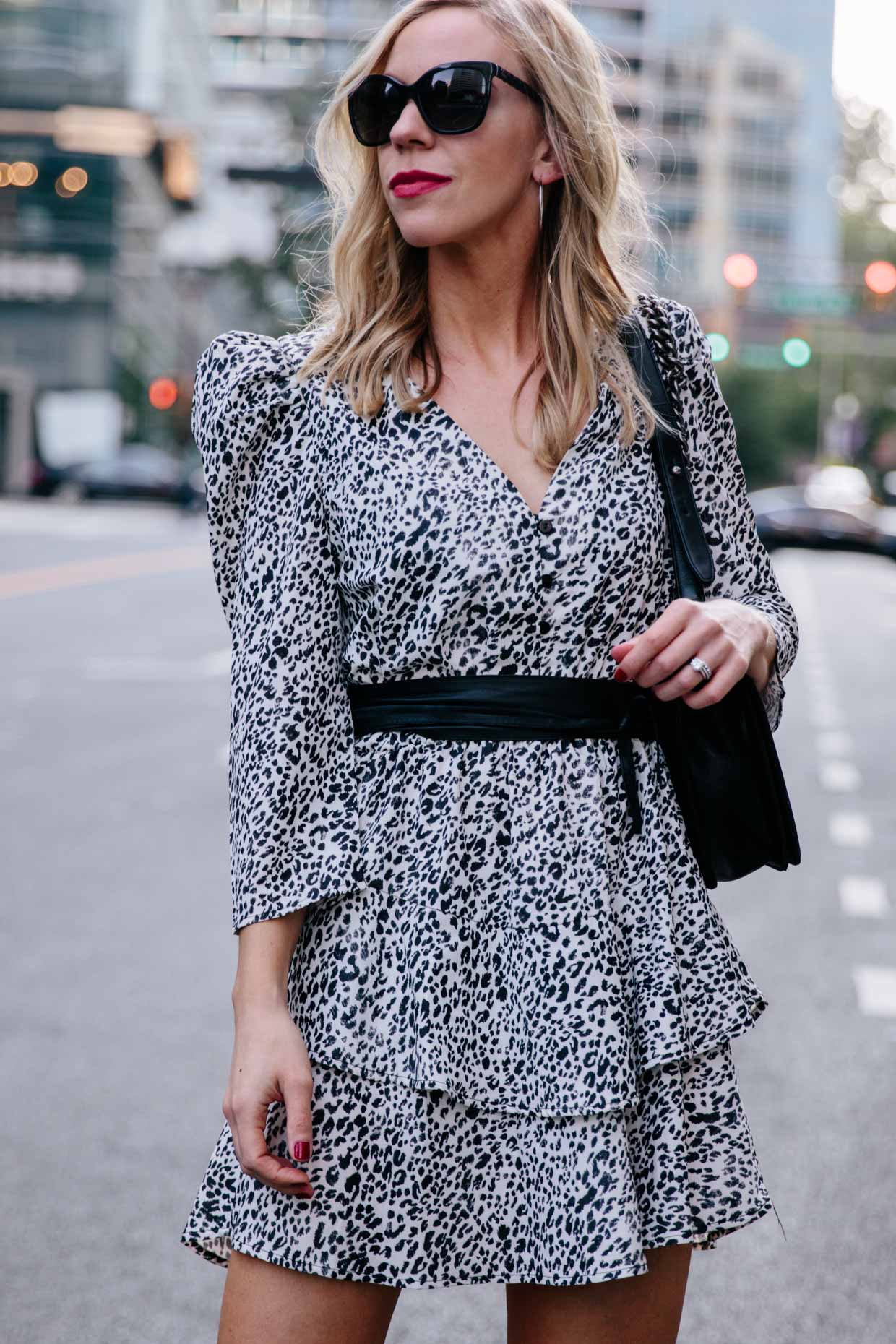 Meagan Brandon fashion blogger of Meagan's Moda shows leopard