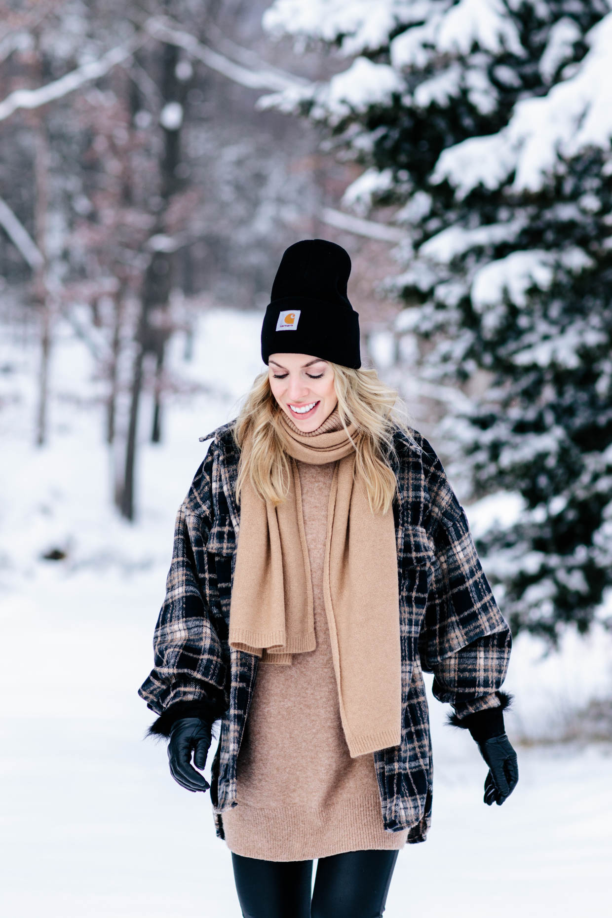 December Snow Day: Cozy Plaid Shacket & Fleece-Lined Leggings - Meagan's  Moda