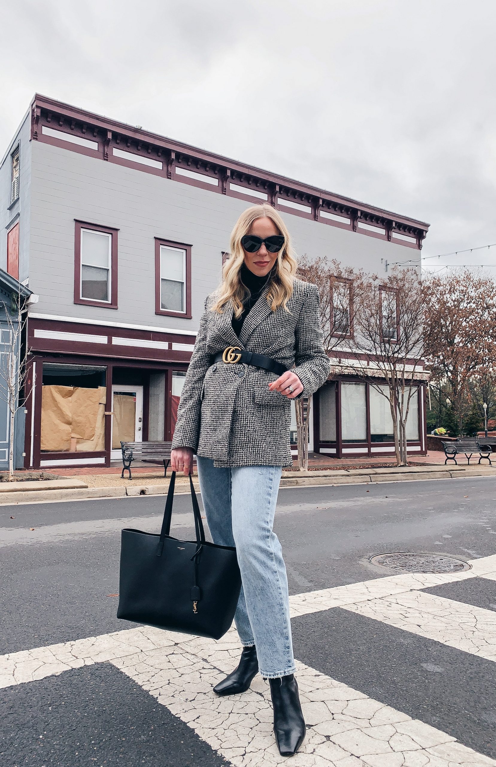 Velvet Lace Up Body Suit Street Style, Gucci Belt, Unconscious Style  @shhtephs