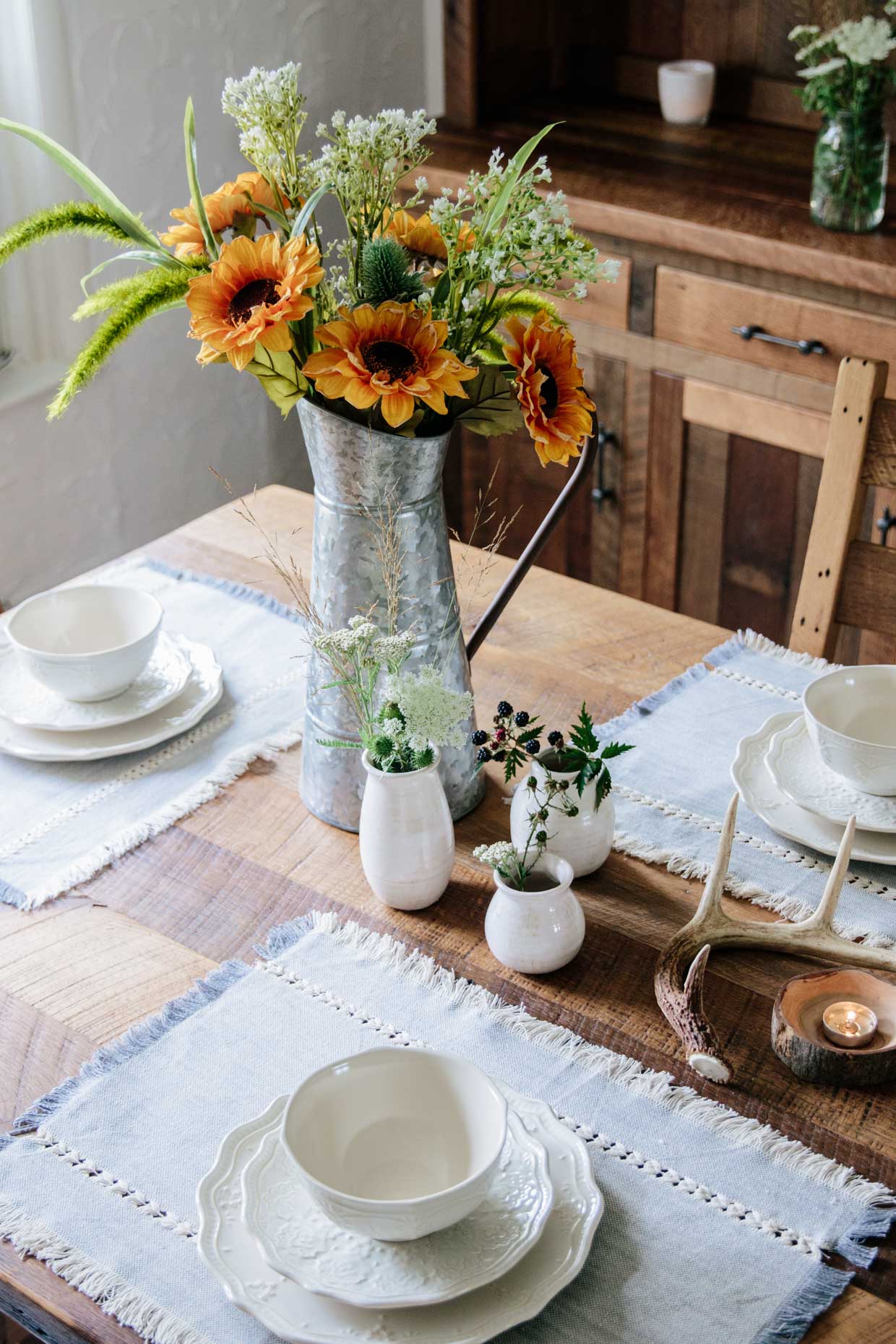 Meagan Brandon of Meagan's Moda shares late summer transitional farmhouse style tablescape for dining room using Walmart home decor, Pioneer Woman lace dishes